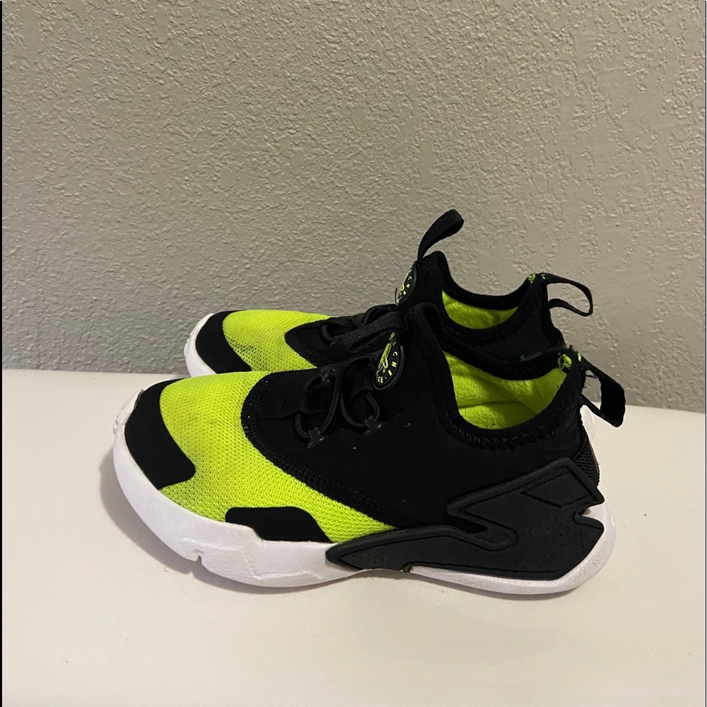 kids boy nike shoes